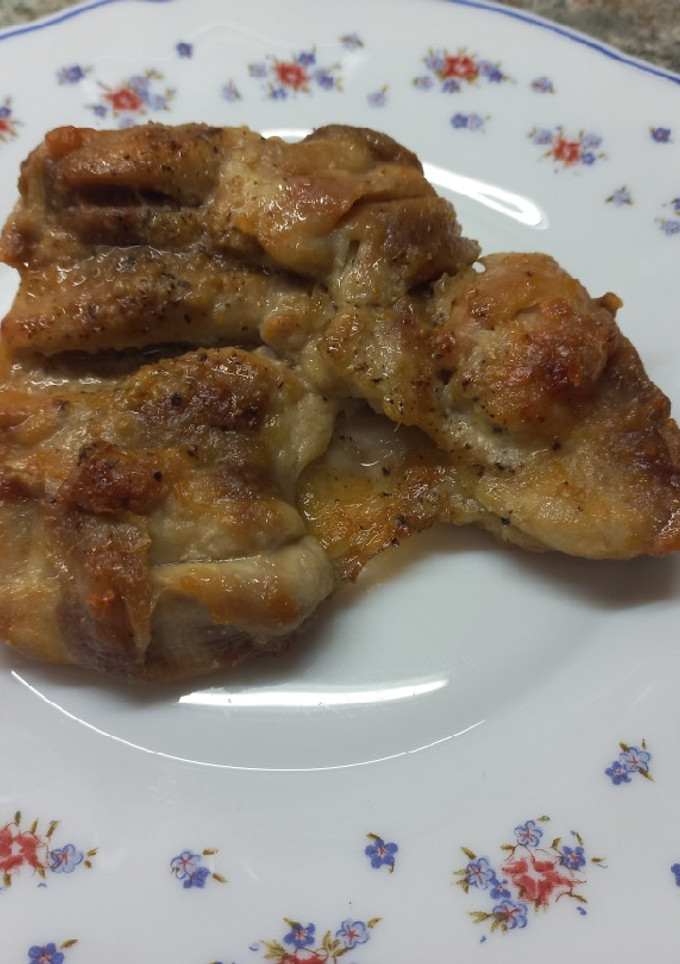 Una foto de Muslos de pollo deshuesado en freidora de aire (Cosori)