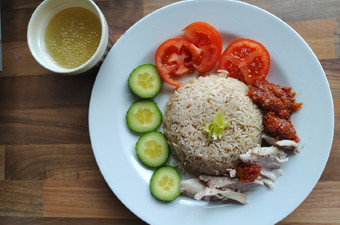 Langkah Mudah untuk Membuat Hainanese Rice Chicken Anti Gagal