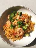 Pasta Fusilli aglio olio with broccoli and prawn