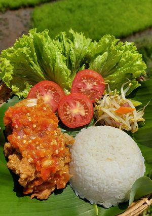 Foto resep Ayam geprek sambel tolenjeng