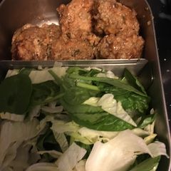 A picture of Baked Chicken meatball.