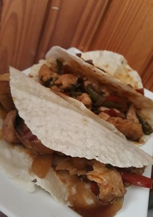 Una foto de Tacos de pollo