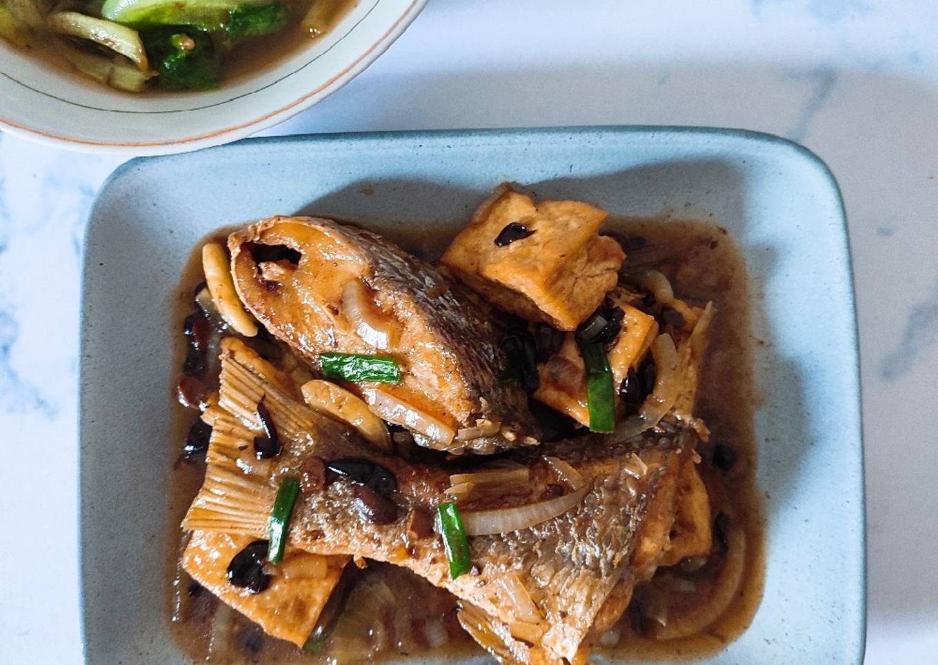 Ikan dan Tahu Masak Tausi