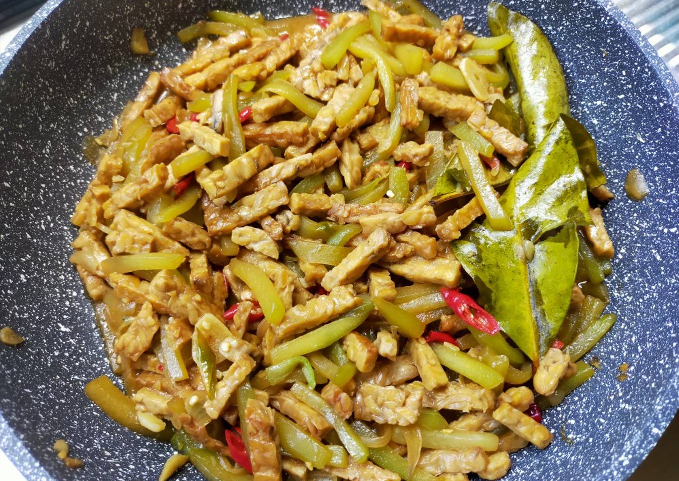 Oseng labu siam dan tempe