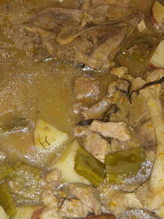 Una foto de Salsa de Puerco con Nopales