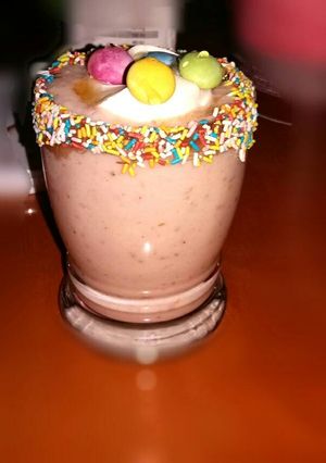 A picture of Fruit Cocktail with Milk.