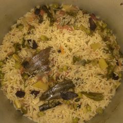 A picture of Aloo matar pulao.