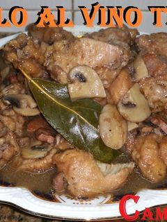 Una foto de Pollo al vino tinto