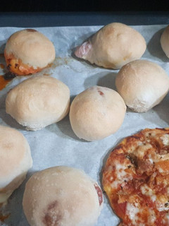 Una foto de Bollitos de pan rellenos
