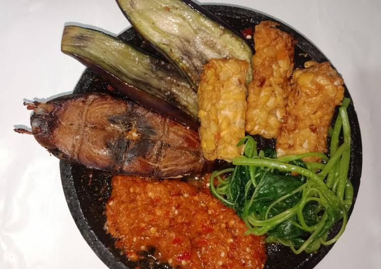 Cara Gampang Menyiapkan Sambel tongkol asap, Sempurna