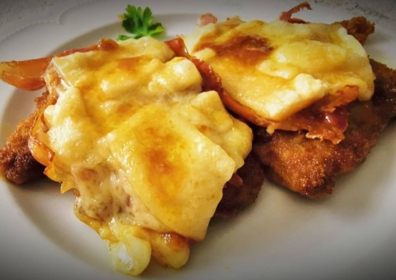 Cotoletta alla Bolognese (Chuleta a la Boloñesa)