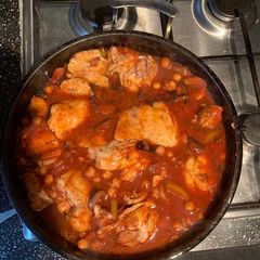 A picture of Spanish Chicken.
