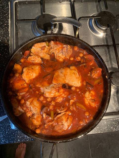 A picture of Spanish Chicken.