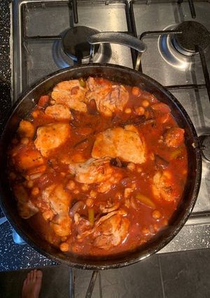 A picture of Spanish Chicken.
