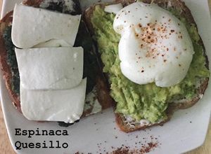 Una foto de Huevo pochado, desayuno saludable