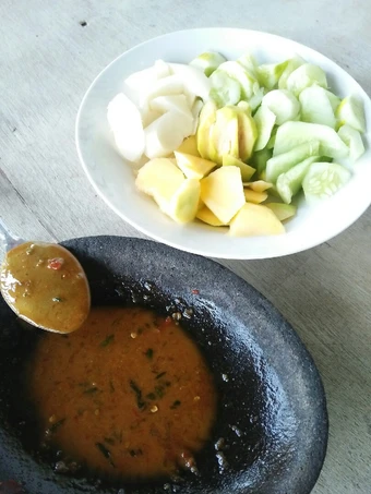 Cara Gampang Menyiapkan Resep Rujak Petis DaMuDza yang Lezat Sekali Anti Ribet, Lezat
