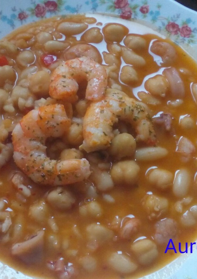 Una foto de Empedrado con gambas y arroz