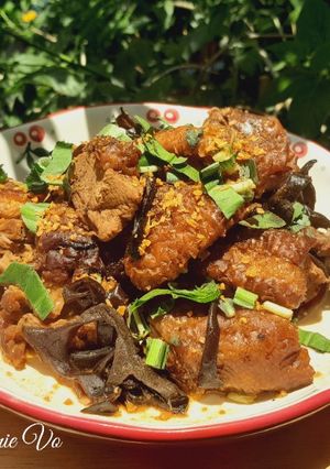 Hình của món Vịt quay kho nước tương.