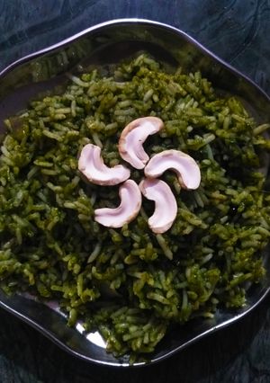 ગ્રીન પુલાવ(green pulav recipe in Gujarati) રેસીપી મુખ્ય ફોટો