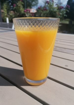 Une photo de Jus orange mangue
