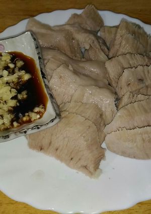 白灼豬頸肉 的食譜成品照片