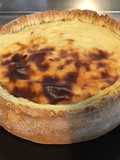 Flan pâtissier à la cannelle et fleurs d'hibiscus pâte brisée au miel