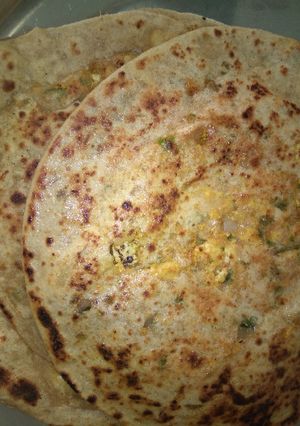 A picture of Paneer onion paratha.