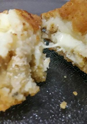 Una foto de Bombas de papas con avena rellenas de queso 💣