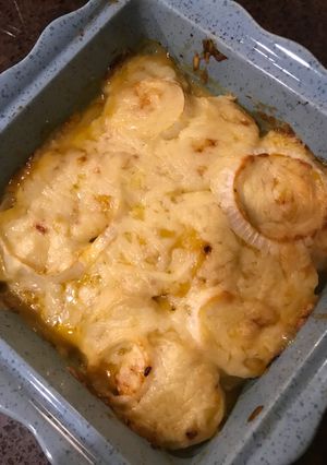 A picture of White Cheddar Scalloped Potatoes.