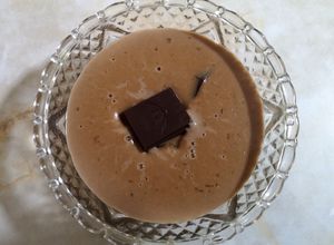 Una foto de Mazamorra de leche con cacao