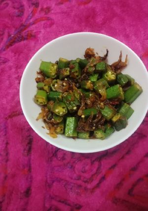 भिंडी की सब्जी (bhindi ki sabzi recipe in Hindi) रेसिपी मुख्य फोटो