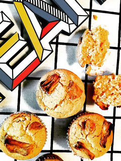 Una foto de Muffins de piña, coco y jengibre