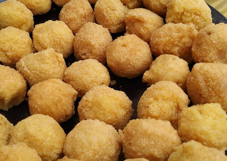 Steps to Make Any-night-of-the-week Moong dal namkeen ladoo