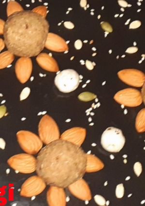 A picture of Oats Ladoo.