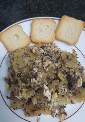 Una foto de Revuelto de morcilla