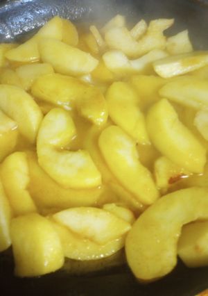 A picture of Butter Fried Apples.