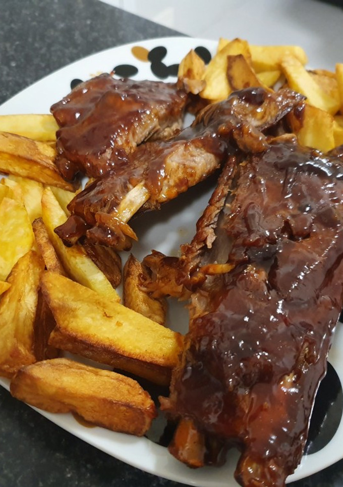 Una foto de Costilla de cerdo salsa barcoa