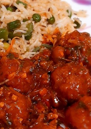 A picture of Spicy Manchurian with Rice.