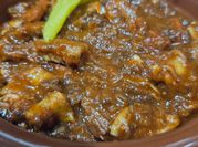 Una foto de callos con chorizo y jamon