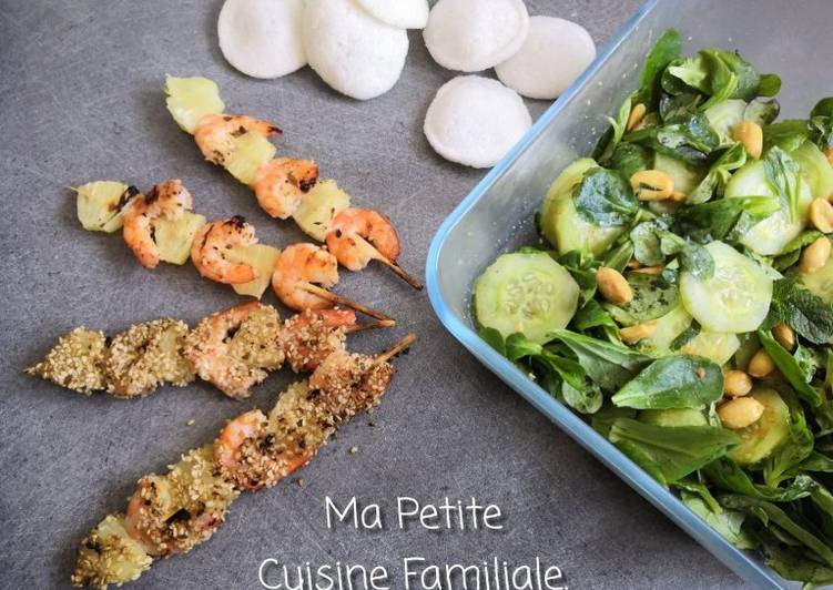 Recipe: Delicious Brochettes de crevettes et ananas au graines de sésame