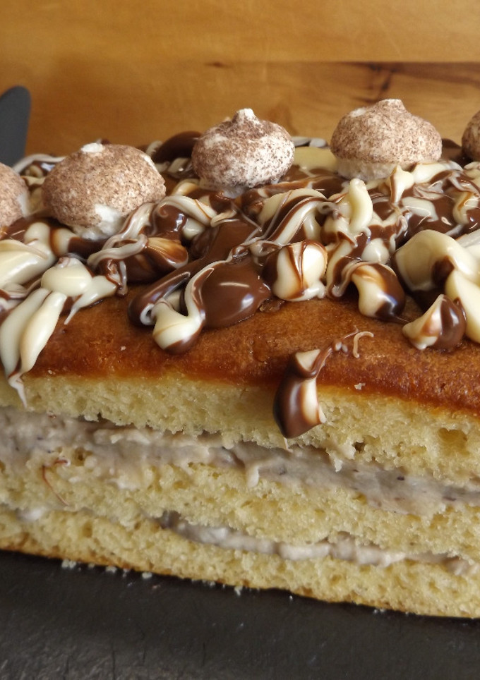 Una foto de Bizcocho rapidísimo relleno con crema de castañas
