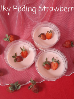 Foto resep Silky Pudding Strawberry