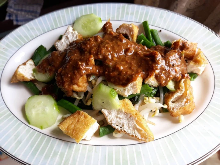 Cara Gampang Membikin Resep Rujak petis yang Menggugah Selera Anti Ribet, Bisa Manjain Lidah