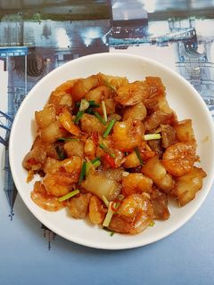 Hình của món Tôm rang thịt ba chỉ.