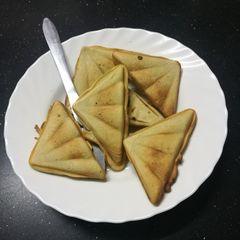 A picture of Toaster cakes.