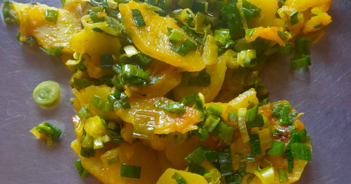 Spring onion potato Recipe by Alefiya Tunkiwala Cookpad