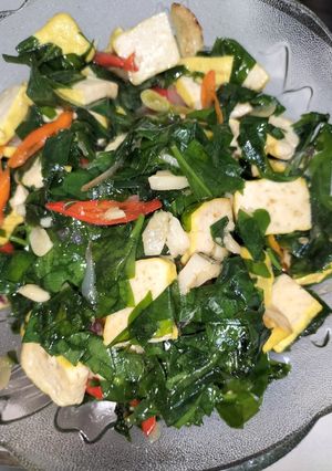Foto resep Tumis daun melinjo + tahu kuning