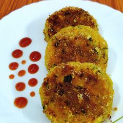 A picture of Potato-carrot tiki (Aloo-Gajar tiki).