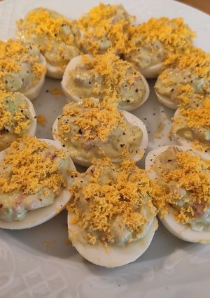 Una foto de Huevos rellenos