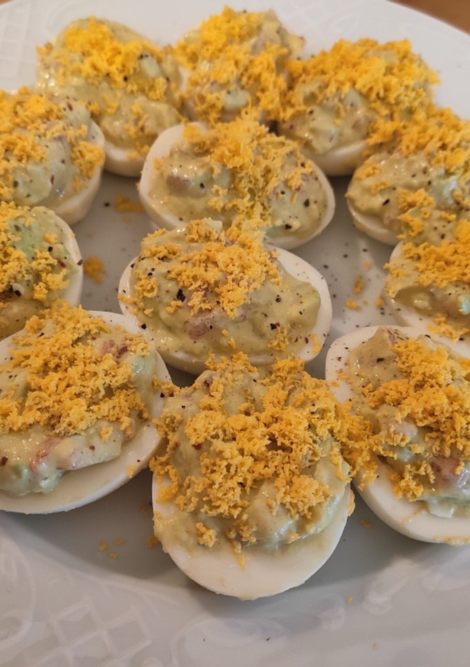 Una foto de Huevos rellenos